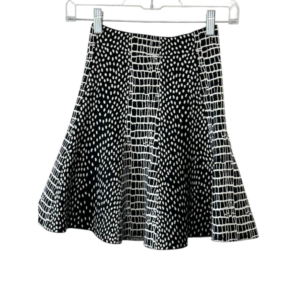 BCBGMaxAzria Black & White Animal Print High Waisted Flared Skirt XXS New